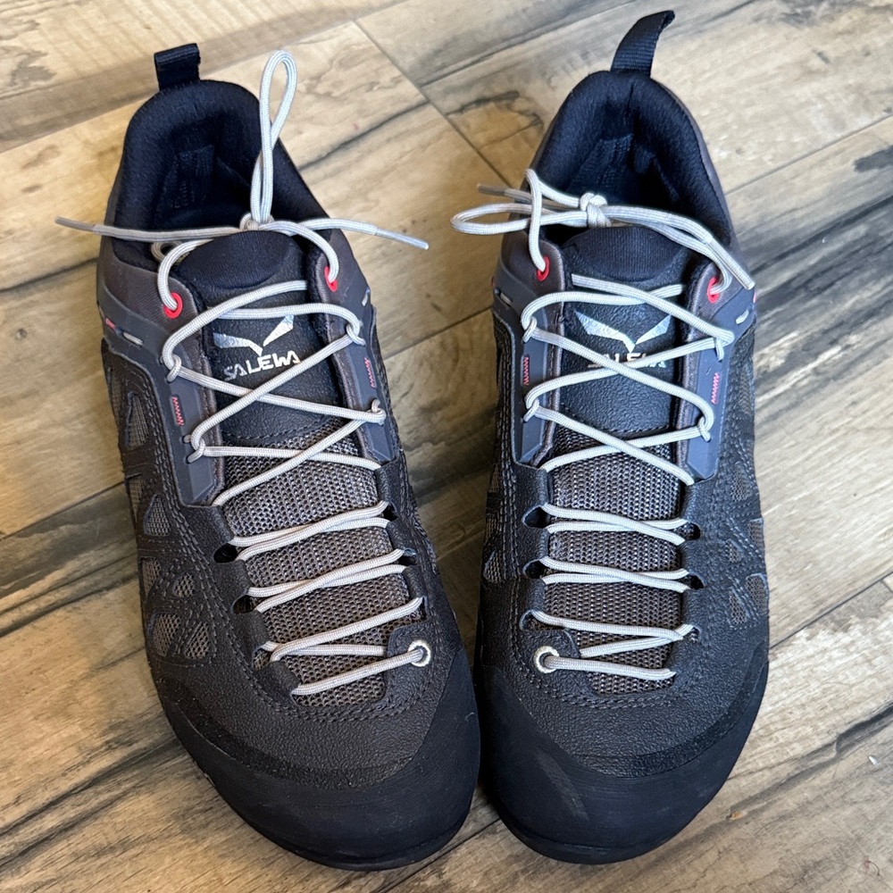 Women's Gray SALEWA Ortholite Hiking Shoes with Vibram soles